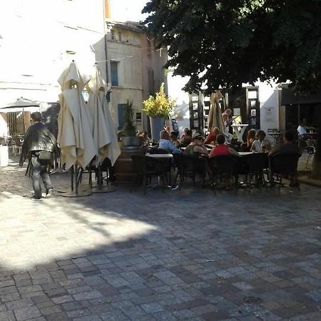 Ferienwohnung Bienvenue Au Centre Ville Arles Exterior foto